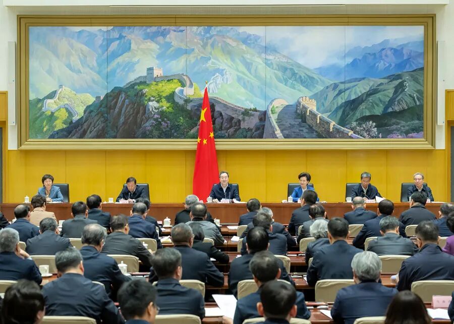 丁薛祥在全国高校毕业生等青年就业创业工作视频会议上强调 促进高校毕业生高质量充分就业 更好服务大局、服务民生、服务发展